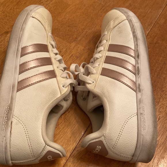 Adidas white leather lace up sneakers with arose gold colored stripe size 10 - Picture 5 of 12